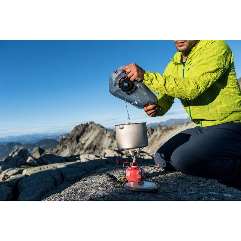 MSR 2L DromLite Bag in action on stove